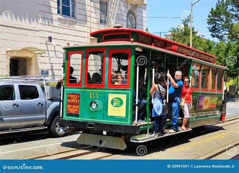 San Francisco Powell & Hyde Cable Car Russian Hill Editorial Photo ...