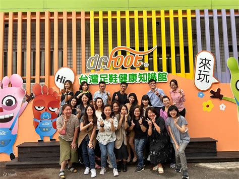 Yilan｜Taiwan Healthy Foot Shoes｜Gypsum Foot Painting & Healthy Insole ...