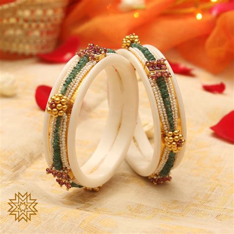 Buy Gold Bangle Online | Gold Bangle by Manubhai.