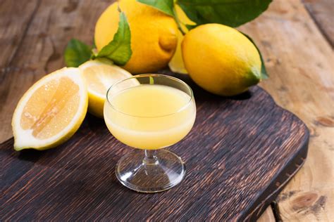 Love The Italian Limoncello? Here's All You Need To Know About The ...