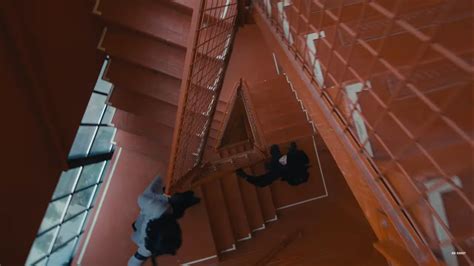 'Mr. Robot' Final Season Trailer Is Full of Doomsday Warnings and ...