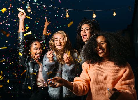 22 New Years Eve Traditions To Try In 2022 | ChatterSource