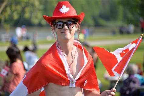 何谓加拿大人：调查勾勒国民传统特征 – 加拿大留学和移民有限公司