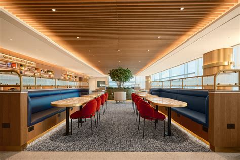 Capital One Lounge New York - LoungeReview.com