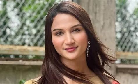 Anaya Bangar का कुछ ऐसा था लड़के से लड़की बनने का सफर, 2016-2026 का ...