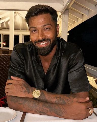 Affordable 40 Watches for Men: What’s Hot Right Now? – Men Deserve