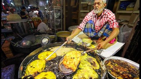 Top 10+ Indian Street Foods & Save with Hourly Hotels