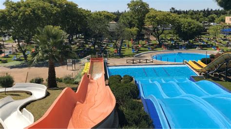 El parque acuático más refrescante de Sevilla y que tiene atracciones ...