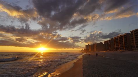 10 Super Cheap Vacations For Couples To Take On A Budget