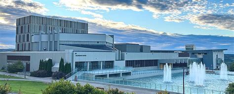 Faculty and Staff | Ithaca College