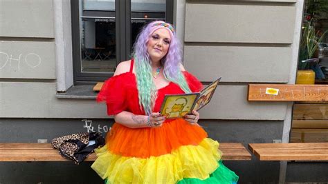 Dragqueen: „Für die Kids ist es ungefähr so, als wenn man sie vor einen ...