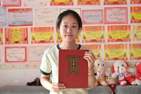 柳州女孩考上北大，凭实力做了个重要选择！_腾讯新闻