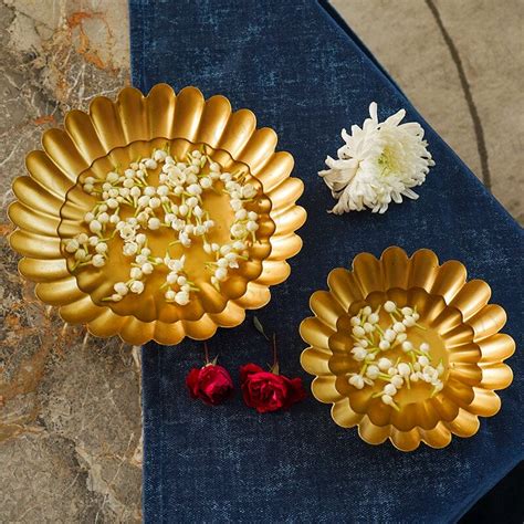 Buy Elegant Floral Urli Bowl Online in India - Mypoojabox.in