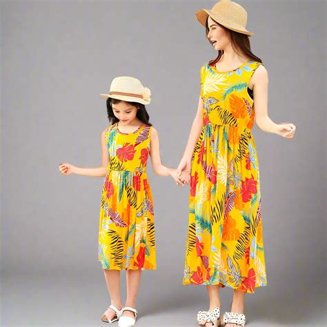 Mother-Daughter Matching Summer Dresses Vibrant Printed Sleeveless Max ...