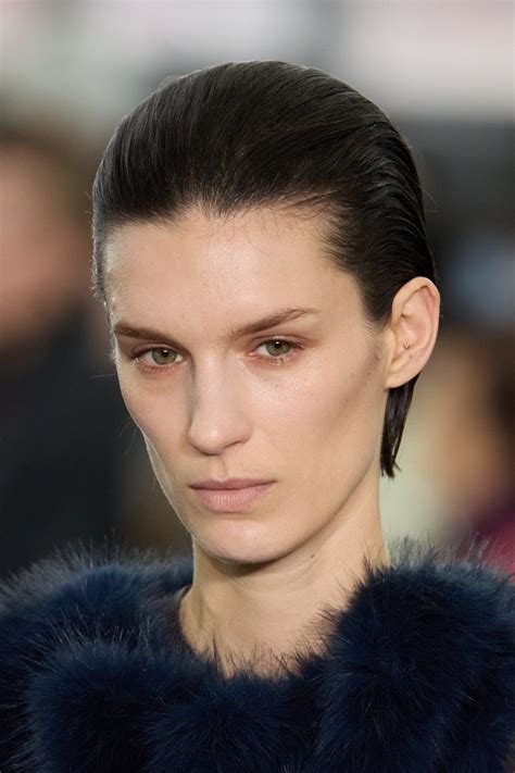 How To Rock Brushed Back Hairstyles - KOL Social