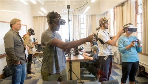 Colleges with Virtual Reality Program 的图像结果