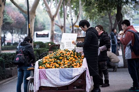 元旦在沈阳逛水果超市，橘子还不到一元钱，快赶上产地价格了