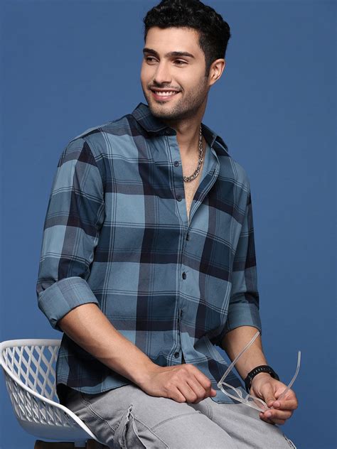 SHOWOFFFF Men's Checked Navy Blue Slim Fit Shirt