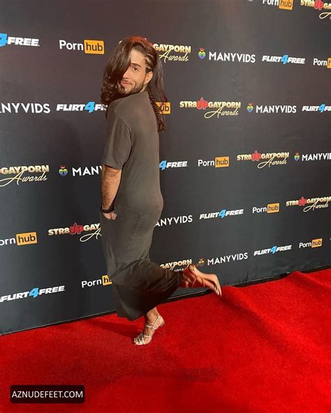 DIEGO SANS Feet - AZNudeFeet Men