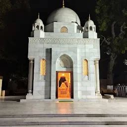 Syedna Dawood bin Qutubshah Burhanuddin RA - Shrine - Ahmedabad ...