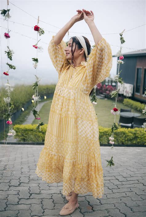 Batik Block Printed Yellow Balloon Sleeve Midi Dress – EkKatha