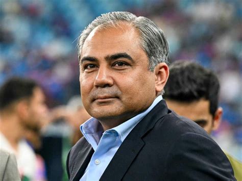 5 कारण, जिसकी वजह से भारतीय टीम ने PCB चीफ नकवी के हाथों से नहीं ली ...