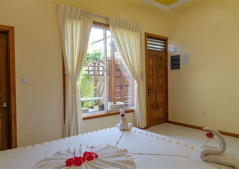 THE DREAMSCAPE VILLA (Feridhoo) - B&B Reviews, Photos, Rate Comparison ...