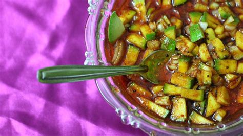 Instant Mango Pickle Recipe: मिनटों में बनाइए आम का इंस्टैंट अचार ...