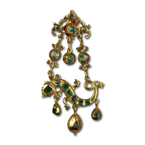 Emerald salamander pendant. Iberian or Spanish Colonial, 17th - 18th ...