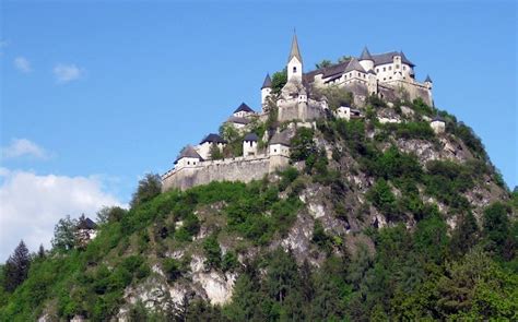 8 imposante Burgen in Österreich - Servus