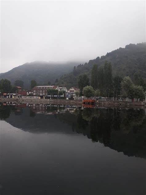 CROWN OF INDIA GROUP OF HOUSEBOATS (Srinagar, Kashmir) - Lodge Reviews ...