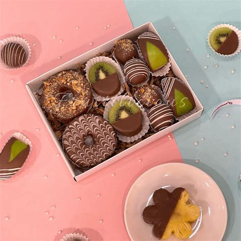 Chocolate dipped Fruit Bouquets | Fruit basket | Mumbai