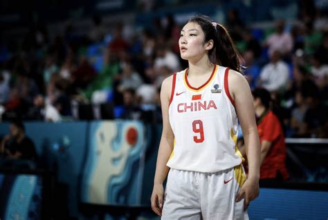 坏消息！李梦发烧可能缺战澳大利亚，中国女篮进决赛希望渺茫
