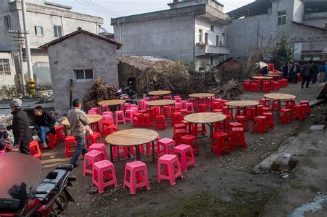 春节农村处处都是“闲散人员”，打牌喝酒都干，哪有那么多闲钱？ - 知乎