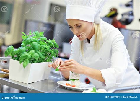 Busy Chef 的图像结果