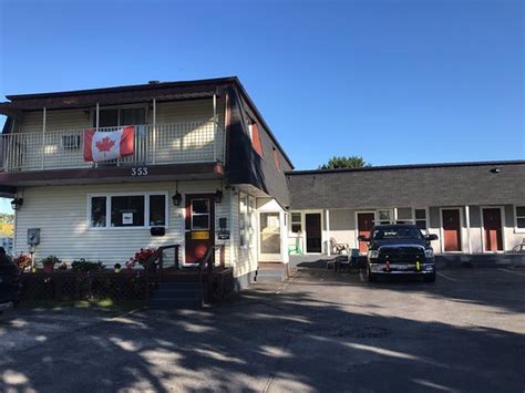 TWIN PEAKS MOTEL (Napanee, Ontario) - Hotel Reviews & Photos - Tripadvisor