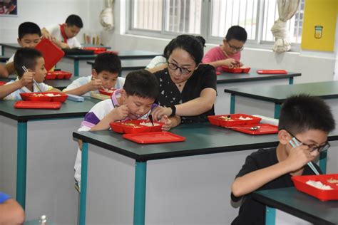 共享美好“食”光——舟山小学正式启动学生午餐配送服务