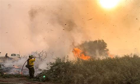 Photographing under fire: Covering the Silverado fire – Orange County Register