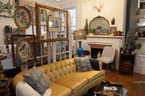 Local Furniture Shop 的图像结果