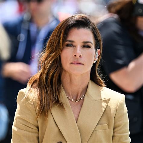 'Stunning' Ring Girl Shares Jaw-Dropping Photo After Making Debut - The Spun