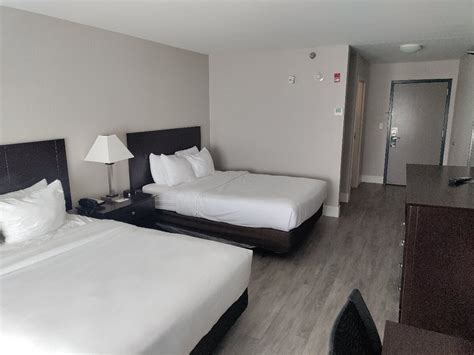 COUNTRY INN & SUITES ETOWN (Elizabethtown) - Hotel Reviews, Photos ...