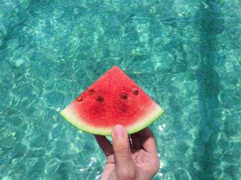 7 Summer Foods That Help Reduce Body Heat Naturally