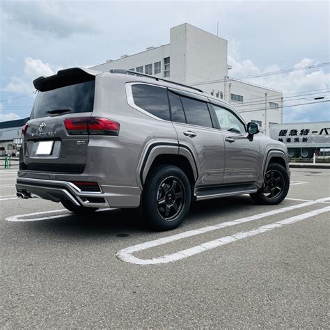 ランドクルーザー300 ボルクレーシング TE37 ULTRA LARGE 20インチ 取付｜カルバン 野々市本店ブログ｜カルバン