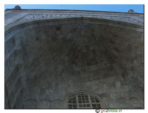 go2india.in : Taj Mahal design on marble stones