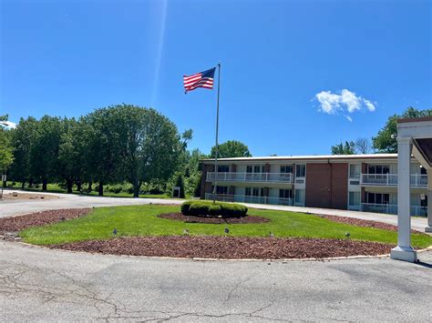 Athene Nursing and Rehabilitation | Assisted Living in Town and Country, MO