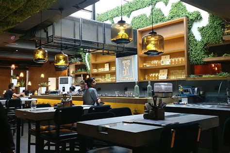 Unlimited Butter Chicken Or Dal Makhni For INR 399