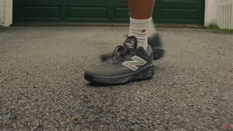 新聞分享 / New Balance 簽下 NBA 狀元熱門 Cooper Flagg！加盟短片裡穿 Grey Days 主題籃球鞋 ...