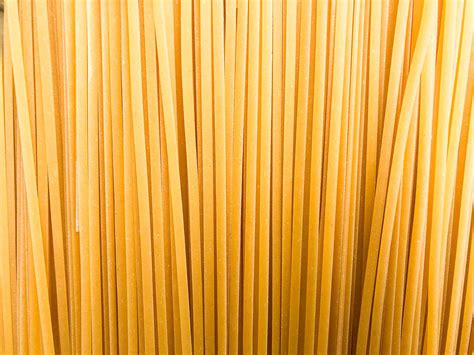 Linguine vs Fettuccine - The Similarities and Differences (Straight ...