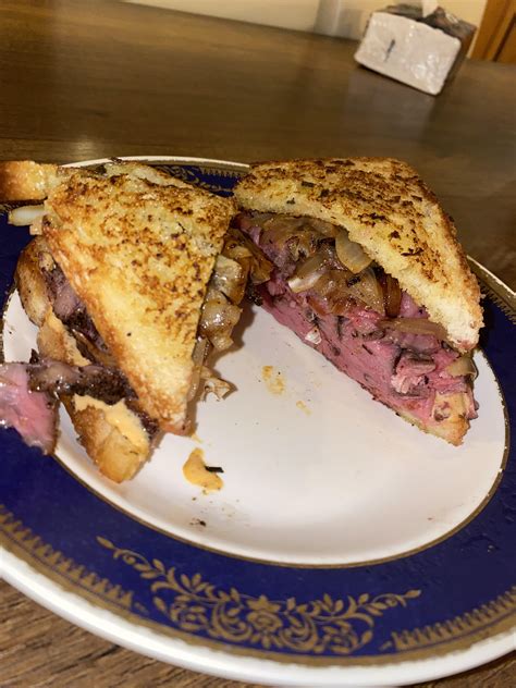 Garlic Bread Steak Sandwich : r/sousvide