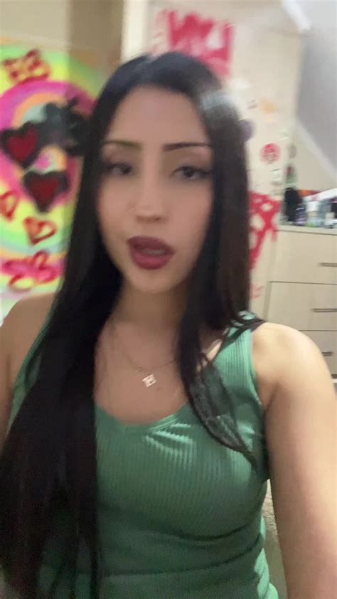 el corte se da solo jajsjskdkdkfkfkgm | 𝑒𝒻𝑒𝑒𝓁𝑒.𝑒🎀 (@efeele.e)